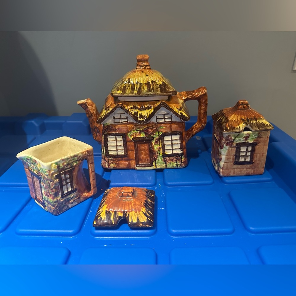 Price Bros. Cottage Ware Teapot Set - Vintage